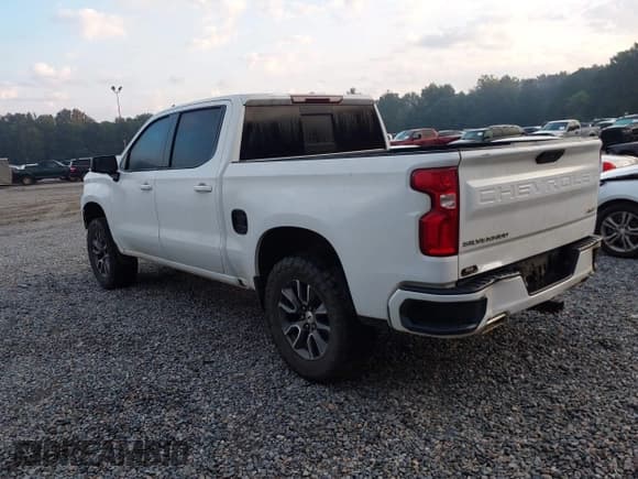 ✅ 2020 Chevrolet Silverado 1500 RST • VIN: 3GCUYEET9LG110801 • Lot: 43146146. Listed on IAAI with 145,879 mi. Free auction sales archive from the USA and detailed vehicle history report at DreamBid. Image 3.