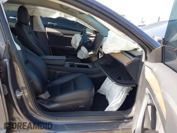 ✅ 2022 Tesla Model 3 • VIN: 5YJ3E1EA9NF212412 • Lot: 42305264. Wystawiony na IAAI z przebiegiem 32 145 mil. Bezpłatny archiwum sprzedaży aukcyjnych z USA i szczegółowy raport historii pojazdu na DreamBid. Zdjęcie 5.