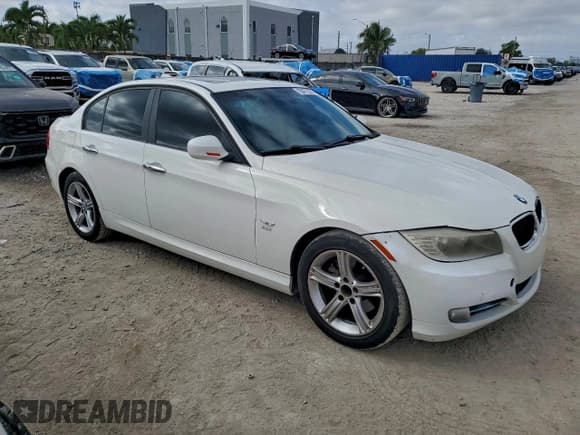 ✅ 2010 BMW 3 Series 328i xDrive • VIN: WBAPK5C50AA650338 • Lot: 95477305. Listed on Copart with 159,899 mi. Free auction sales archive from the USA and detailed vehicle history report at DreamBid. Image 4.