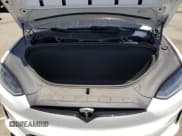 ✅ 2023 Tesla Model X • VIN: 7SAXCBE52PF417849 • Lot: 63702015. Wystawiony na Copart z przebiegiem 35 357 mil. Bezpłatny archiwum sprzedaży aukcyjnych z USA i szczegółowy raport historii pojazdu na DreamBid. Zdjęcie 12.