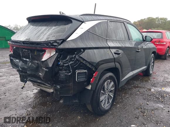✅ 2024 Hyundai Tucson Blue • VIN: KM8JBCD11RU223152 • Lot: 43410981. Listed on IAAI with 11,964 mi. Free auction sales archive from the USA and detailed vehicle history report at DreamBid. Image 4.