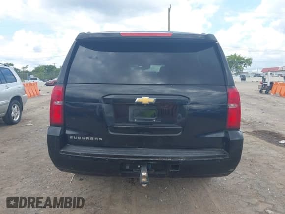 ✅ 2015 Chevrolet Suburban LT • VIN: 1GNSCJKC1FR545648 • Lot: 42982512. Wystawiony na IAAI z przebiegiem 405 947 mil. Bezpłatny archiwum sprzedaży aukcyjnych z USA i szczegółowy raport historii pojazdu na DreamBid. Zdjęcie 16.