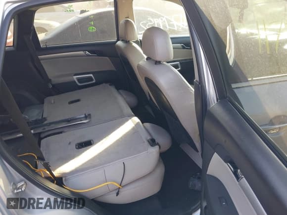 ✅ 2012 Chevrolet Captiva Sport LTZ • VIN: 3GNFL4E56CS606291 • Lot: 41779952. Wystawiony na IAAI z przebiegiem 200 000 mil. Bezpłatny archiwum sprzedaży aukcyjnych z USA i szczegółowy raport historii pojazdu na DreamBid. Zdjęcie 8.