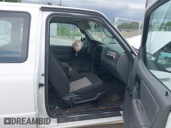 ✅ 2006 Ford Ranger XL • VIN: 1FTYR14U76PA28230 • Лот: 42722860. Опубликован ранее на IAAI с пробегом 105 760 миль. Бесплатный доступ к архиву аукционных продаж из США и подробный отчёт об истории автомобиля на DreamBid. Изображение 5.