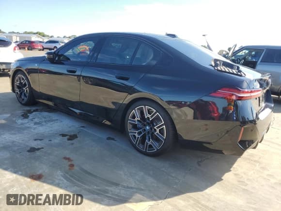 ✅ 2024 BMW i5 M60 • VIN: WBY43FK00RCP12947 • Lot: 73754024. Wystawiony na Copart z przebiegiem Nie podano. Bezpłatny archiwum sprzedaży aukcyjnych z USA i szczegółowy raport historii pojazdu na DreamBid. Zdjęcie 2.