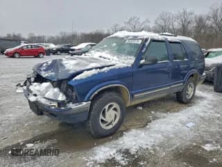 ✅ 1999 Chevrolet Blazer LS • VIN: 1GNDT13W2X2250313 • Lot: 95265575. Listed on Copart with 286,972 mi. Free auction sales archive from the USA and detailed vehicle history report at DreamBid. Image 1.