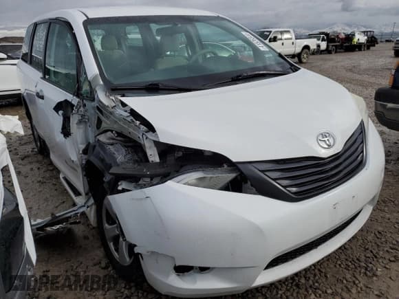 ✅ 2012 Toyota Sienna • VIN: 5TDZK3DC6CS266888 • Lot: 41526344. Listed on Copart with 167,705 mi. Free auction sales archive from the USA and detailed vehicle history report at DreamBid. Image 4.
