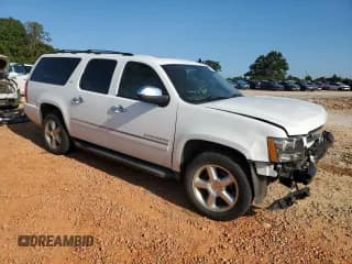 ✅ 2014 Chevrolet Suburban LTZ • VIN: 1GNSCKE06ER208821 • Lot: 70534924. Wystawiony na Copart z przebiegiem 81 098 mil. Bezpłatny archiwum sprzedaży aukcyjnych z USA i szczegółowy raport historii pojazdu na DreamBid. Zdjęcie 4.