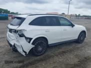 ✅ 2025 Mercedes-Benz GLC 350e • VIN: W1NKM5GB7SF267601 • Lot: 42464127. Wystawiony na IAAI z przebiegiem 4 151 mil. Bezpłatny archiwum sprzedaży aukcyjnych z USA i szczegółowy raport historii pojazdu na DreamBid. Zdjęcie 4.