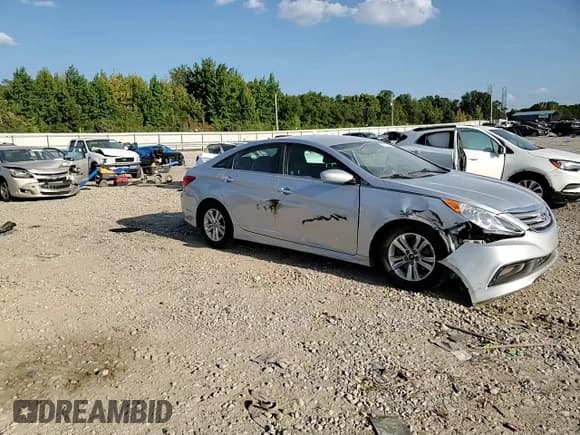 ✅ 2014 Hyundai Sonata GLS • VIN: 5NPEB4ACXEH862541 • Lot: 68681464. Listed on Copart with 102,014 mi. Free auction sales archive from the USA and detailed vehicle history report at DreamBid. Image 11.