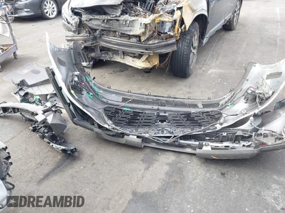 ✅ 2022 Toyota Highlander Platinum • VIN: 5TDFZRBH7NS202720 • Лот: 43703105. Опубликован ранее на IAAI с пробегом 61 791 миль. Бесплатный доступ к архиву аукционных продаж из США и подробный отчёт об истории автомобиля на DreamBid. Изображение 12.