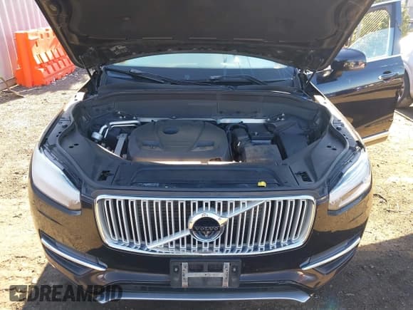 ✅ 2016 Volvo XC90 T6 Inscription • VIN: YV4A22PLXG1013155 • Lot: 43483061. Listed on IAAI with 136,269 mi. Free auction sales archive from the USA and detailed vehicle history report at DreamBid. Image 10.