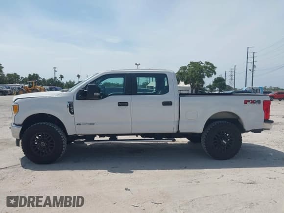 ✅ 2017 Ford F-250 Lariat • VIN: 1FT7W2BT4HEB26859 • Лот: 42387817. Опубликован ранее на IAAI с пробегом 160 614 миль. Бесплатный доступ к архиву аукционных продаж из США и подробный отчёт об истории автомобиля на DreamBid. Изображение 14.