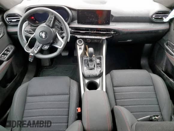 2024 Dodge Hornet R/T z VIN ZACPDFCW4R3A29263, wystawiony jako Copart lot #63423425 z przebiegiem 25 382 mil mil oraz Nie do naprawy • Non repairable. Historia ofert i sprzedaży dostępna na DreamBid. Obrazek 8.