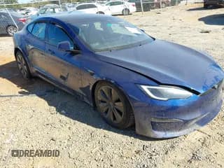 ✅ 2022 Tesla Model S • VIN: 5YJSA1E59NF476353 • Lot: 43526608. Wystawiony na IAAI z przebiegiem 54 407 mil. Bezpłatny archiwum sprzedaży aukcyjnych z USA i szczegółowy raport historii pojazdu na DreamBid. Zdjęcie 1.