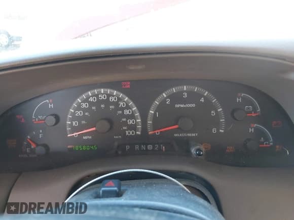 ✅ 1999 Ford F-150 XL • VIN: 1FTRX08W6XKB05829 • Lot: 43792491. Listed on IAAI with 185,804 mi. Free auction sales archive from the USA and detailed vehicle history report at DreamBid. Image 7.