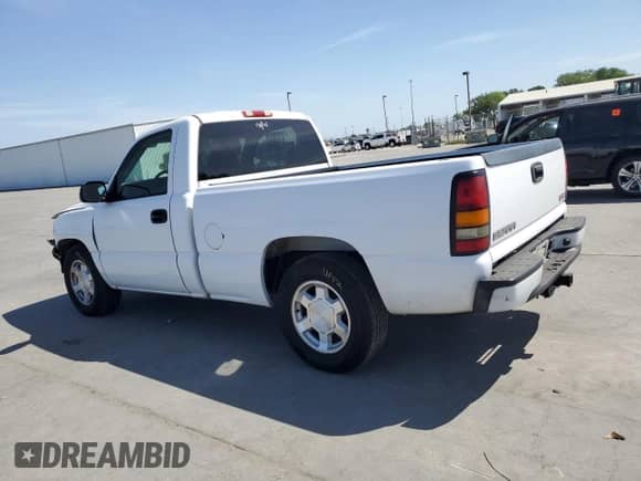 2005 GMC Sierra 1500 Work Truck с VIN 1GTEC14X75Z302334, выставлен на аукционе Copart как лот 54159595 с пробегом 218 581 миль миль и Списание • Salvage title. История ставок и продаж доступна на DreamBid. Изображение 2.
