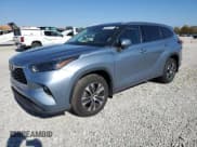 ✅ 2022 Toyota Highlander XLE • VIN: 5TDGZRBH9NS203047 • Lot: 90428115. Wystawiony na Copart z przebiegiem 41 144 mil. Bezpłatny archiwum sprzedaży aukcyjnych z USA i szczegółowy raport historii pojazdu na DreamBid. Zdjęcie 1.
