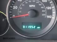 ✅ 2006 Jeep Commander • VIN: 1J8HG48K96C362677 • Lot: 43570666. Wystawiony na IAAI z przebiegiem 311 952 mil. Bezpłatny archiwum sprzedaży aukcyjnych z USA i szczegółowy raport historii pojazdu na DreamBid. Zdjęcie 15.