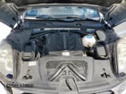 ✅ 2016 Porsche Macan Turbo • VIN: WP1AF2A55GLB92855 • Lot: 71429645. Wystawiony na Copart z przebiegiem 105 273 mil. Bezpłatny archiwum sprzedaży aukcyjnych z USA i szczegółowy raport historii pojazdu na DreamBid. Zdjęcie 12.