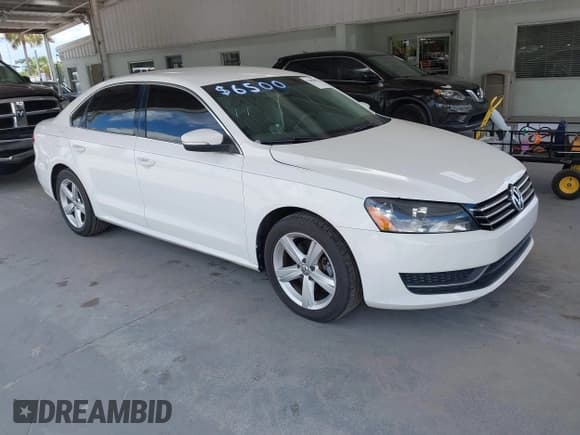 ✅ 2014 Volkswagen Passat SE • VIN: 1VWBS7A3XEC060844 • Лот: 42498002. Опубликован ранее на IAAI с пробегом 125 884 миль. Бесплатный доступ к архиву аукционных продаж из США и подробный отчёт об истории автомобиля на DreamBid. Изображение 1.