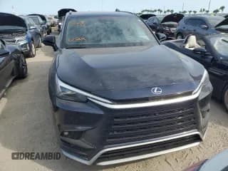 ✅ 2024 Lexus TX 500h F Sport Premium • VIN: 5TDABAB63RS001210 • Lot: 74506724. Wystawiony na Copart z przebiegiem Nie podano. Bezpłatny archiwum sprzedaży aukcyjnych z USA i szczegółowy raport historii pojazdu na DreamBid. Zdjęcie 5.