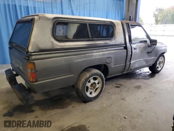 ✅ 1988 Toyota Pickup • VIN: JT4RN50R9J5113048 • Lot: 90609605. Listed on Copart with 216,741 mi. Free auction sales archive from the USA and detailed vehicle history report at DreamBid. Image 3.