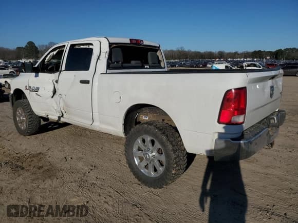 ✅ 2015 Ram 2500 Tradesman • VIN: 3C6UR5CL6FG503506 • Lot: 46461565. Listed on Copart with 236,529 mi. Free auction sales archive from the USA and detailed vehicle history report at DreamBid. Image 2.