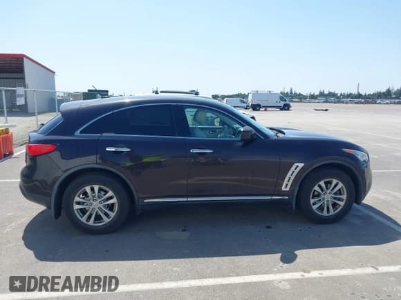 ✅ 2012 Infiniti FX • VIN: JN8AS1MU7CM120199 • Lot: 42147243. Listed on IAAI with 125,502 mi. Free auction sales archive from the USA and detailed vehicle history report at DreamBid. Image 13.