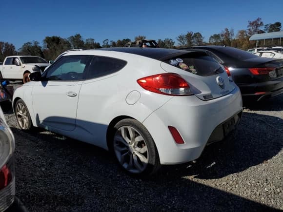 ✅ 2013 Hyundai Veloster w/Gray Int • VIN: KMHTC6AD6DU154098 • Lot: 77260374. Wystawiony na Copart z przebiegiem 159 049 mil. Bezpłatny archiwum sprzedaży aukcyjnych z USA i szczegółowy raport historii pojazdu na DreamBid. Zdjęcie 2.