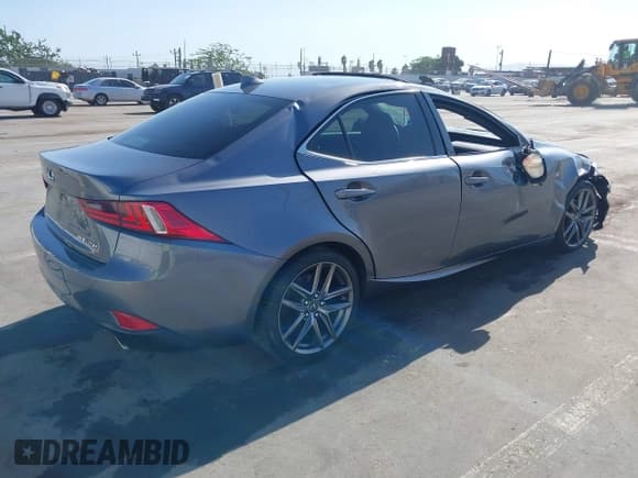 ✅ 2014 Lexus IS 250 • VIN: JTHCF1D25E5014207 • Lot: 43107970. Listed on IAAI with 136,777 mi. Free auction sales archive from the USA and detailed vehicle history report at DreamBid. Image 4.