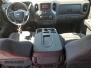 ✅ 2022 Chevrolet Silverado 1500 Custom • VIN: 3GCPDBEK7NG524015 • Lot: 61670805. Wystawiony na Copart z przebiegiem 24 733 mil. Bezpłatny archiwum sprzedaży aukcyjnych z USA i szczegółowy raport historii pojazdu na DreamBid. Zdjęcie 8.