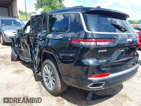 ✅ 2024 Jeep Grand Cherokee Summit • VIN: 1C4RJKEG6R8621036 • Lot: 42683809. Listed on IAAI with Not provided. Free auction sales archive from the USA and detailed vehicle history report at DreamBid. Image 3.