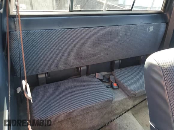 ✅ 1994 Toyota Pickup • VIN: JT4VN93D6R5041047 • Lot: 81757575. Wystawiony na Copart z przebiegiem 81 153 mil. Bezpłatny archiwum sprzedaży aukcyjnych z USA i szczegółowy raport historii pojazdu na DreamBid. Zdjęcie 10.