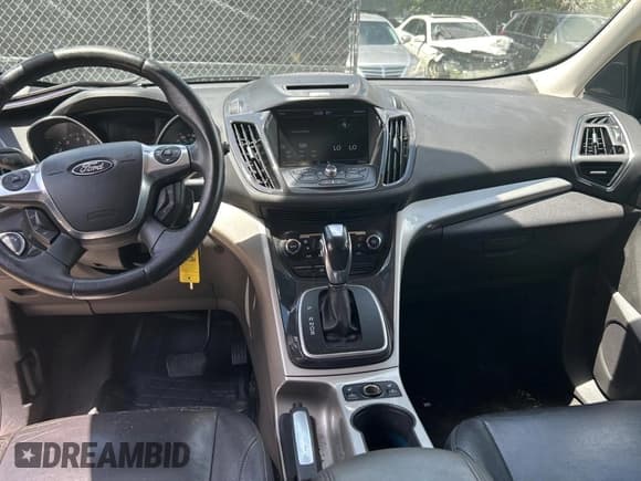 ✅ 2013 Ford Escape SEL • VIN: 1FMCU0HX5DUA87973 • Lot: 71736805. Wystawiony na Copart z przebiegiem Nie podano. Bezpłatny archiwum sprzedaży aukcyjnych z USA i szczegółowy raport historii pojazdu na DreamBid. Zdjęcie 9.