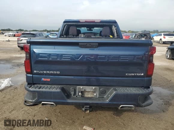 ✅ 2020 Chevrolet Silverado 1500 Custom • VIN: 3GCPWBEFXLG409841 • Lot: 88945145. Wystawiony na Copart z przebiegiem 99 475 mil. Bezpłatny archiwum sprzedaży aukcyjnych z USA i szczegółowy raport historii pojazdu na DreamBid. Zdjęcie 6.