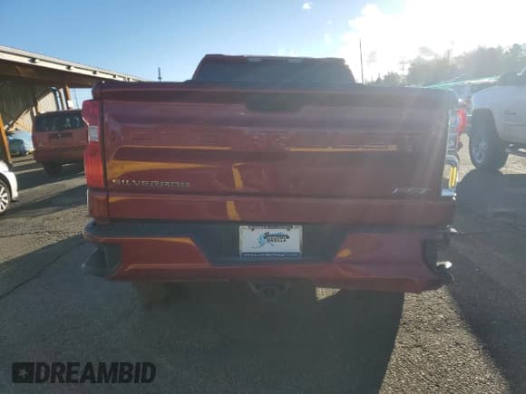✅ 2020 Chevrolet Silverado 1500 RST • VIN: 3GCUYEEDXLG240093 • Lot: 89543325. Wystawiony na Copart z przebiegiem 141 048 mil. Bezpłatny archiwum sprzedaży aukcyjnych z USA i szczegółowy raport historii pojazdu na DreamBid. Zdjęcie 6.