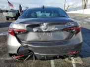 ✅ 2022 Alfa Romeo Giulia Ti • VIN: ZARFAMBN8N7656863 • Lot: 68858332. Wystawiony na Copart z przebiegiem 5 826 mil. Bezpłatny archiwum sprzedaży aukcyjnych z USA i szczegółowy raport historii pojazdu na DreamBid. Zdjęcie 6.