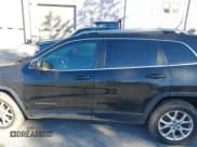 ✅ 2014 Jeep Cherokee Latitude • VIN: 1C4PJMCS3EW152522 • Lot: 43508623. Wystawiony na IAAI z przebiegiem 182 642 mil. Bezpłatny archiwum sprzedaży aukcyjnych z USA i szczegółowy raport historii pojazdu na DreamBid. Zdjęcie 6.