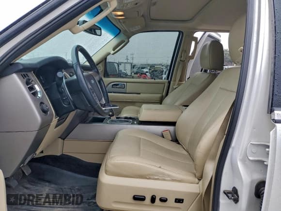 ✅ 2017 Ford Expedition Max Limited • VIN: 1FMJK2AT0HEA11285 • Lot: 95905415. Wystawiony na Copart z przebiegiem 111 277 mil. Bezpłatny archiwum sprzedaży aukcyjnych z USA i szczegółowy raport historii pojazdu na DreamBid. Zdjęcie 7.