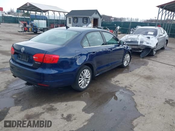 ✅ 2012 Volkswagen Jetta SEL • VIN: 3VWLP7AJ4CM394657 • Lot: 41912022. Listed on IAAI with 150,482 mi. Free auction sales archive from the USA and detailed vehicle history report at DreamBid. Image 4.