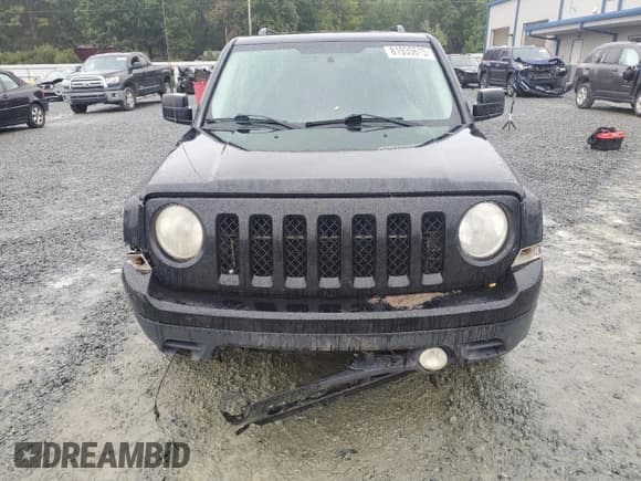 ✅ 2014 Jeep Patriot High Altitude • VIN: 1C4NJPFA6ED856737 • Лот: 81935615. Опубликован ранее на Copart с пробегом 172 160 миль. Бесплатный доступ к архиву аукционных продаж из США и подробный отчёт об истории автомобиля на DreamBid. Изображение 5.