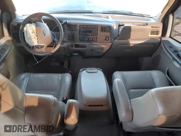 ✅ 2004 Ford F-250 XL • VIN: 1FTNW21P64EB09342 • Lot: 92063735. Listed on Copart with 211,897 mi. Free auction sales archive from the USA and detailed vehicle history report at DreamBid. Image 8.