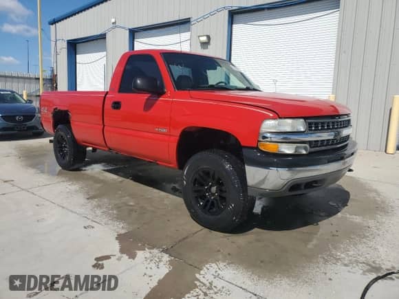 2002 Chevrolet Silverado 1500 LS z VIN 1GCEK14V52Z252823, wystawiony jako Copart lot #52438145 z przebiegiem 219 028 mil mil oraz Szkoda całkowita • Salvage title. Historia ofert i sprzedaży dostępna na DreamBid. Obrazek 4.