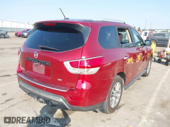 ✅ 2015 Nissan Pathfinder SV • VIN: 5N1AR2MN4FC611552 • Lot: 42721843. Listed on IAAI with 135,260 mi. Free auction sales archive from the USA and detailed vehicle history report at DreamBid. Image 4.