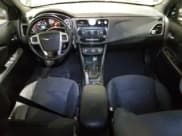 ✅ 2011 Chrysler 200 Touring • VIN: 1C3BC1FB8BN614626 • Lot: 91704445. Wystawiony na Copart z przebiegiem 148 500 mil. Bezpłatny archiwum sprzedaży aukcyjnych z USA i szczegółowy raport historii pojazdu na DreamBid. Zdjęcie 8.