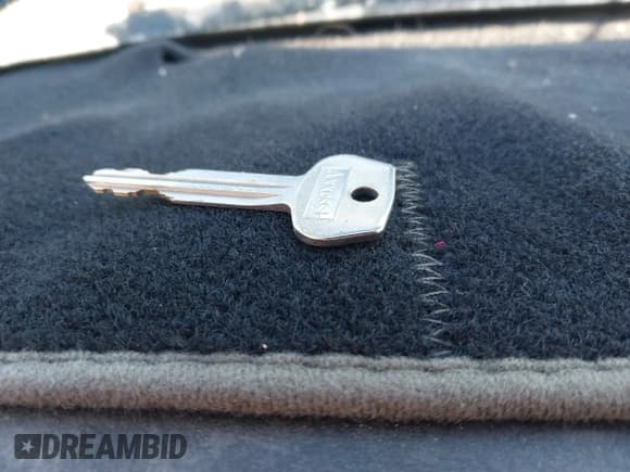 ✅ 2005 Hyundai Elantra GLS • VIN: KMHDN46D75U059160 • Lot: 41326031. Wystawiony na IAAI z przebiegiem 226 479 mil. Bezpłatny archiwum sprzedaży aukcyjnych z USA i szczegółowy raport historii pojazdu na DreamBid. Zdjęcie 11.