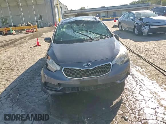 ✅ 2015 Kia Forte LX • VIN: KNAFX4A62F5409092 • Lot: 85944895. Listed on Copart with 109,453 mi. Free auction sales archive from the USA and detailed vehicle history report at DreamBid. Image 13.