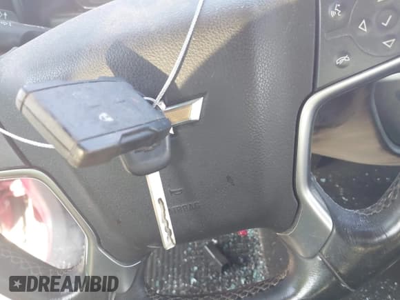 ✅ 2015 Chevrolet Silverado 1500 LT • VIN: 3GCUKREC2FG102035 • Lot: 43364737. Wystawiony na IAAI z przebiegiem 190 804 mil. Bezpłatny archiwum sprzedaży aukcyjnych z USA i szczegółowy raport historii pojazdu na DreamBid. Zdjęcie 11.