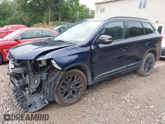 2018 Mitsubishi Outlander ES z VIN JA4AZ3A30JZ035648, wystawiony jako IAAI lot #42513975 z przebiegiem 78 545 mil mil oraz . Historia ofert i sprzedaży dostępna na DreamBid. Obrazek 17.
